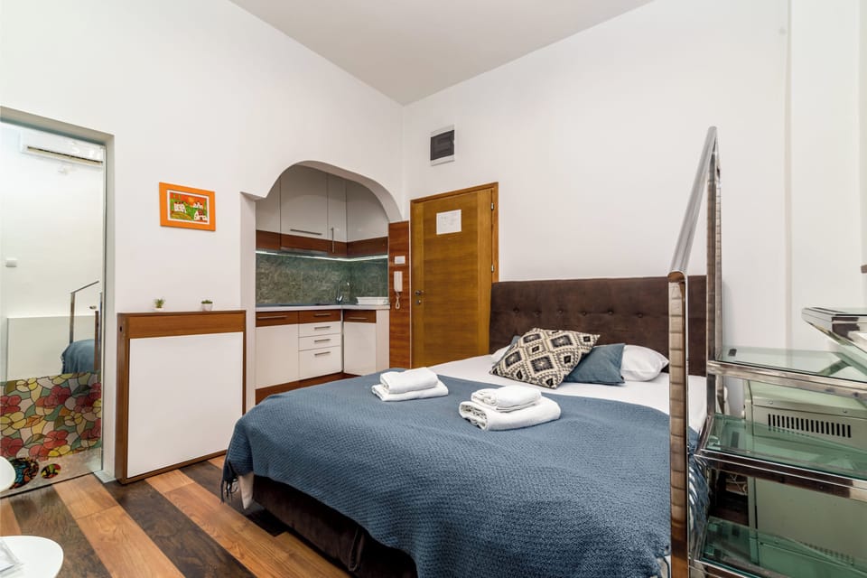 Basic Apartment | Iron/ironing board, free WiFi