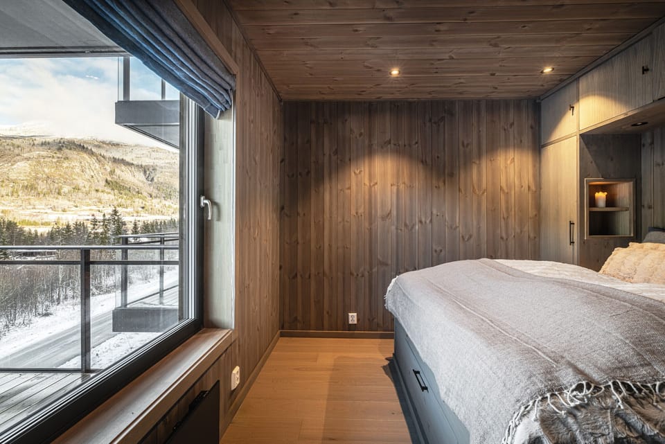 Premium large double bed bedroom with mountain view