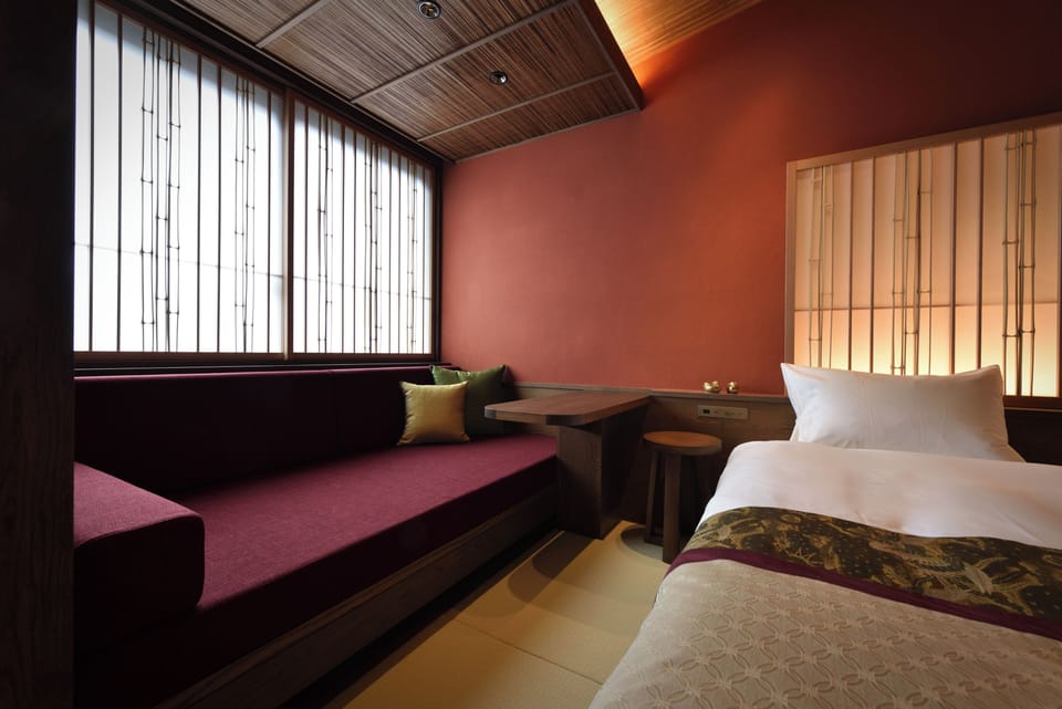 Standard Twin Room | In-room safe, WiFi (free)