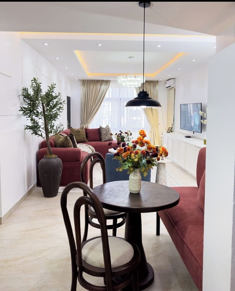 Family Apartment, Balcony, City View | Living area