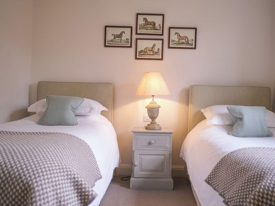 2 bedrooms, WiFi (free), individually decorated, individually furnished