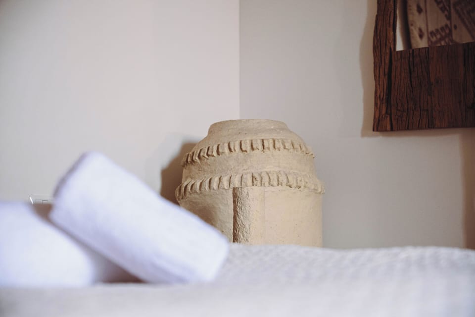 Premium Double Room | Minibar, WiFi (free), bed sheets