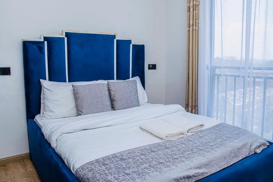 Classic Apartment, Balcony, City View | Desk, laptop workspace, iron/ironing board, WiFi (free)