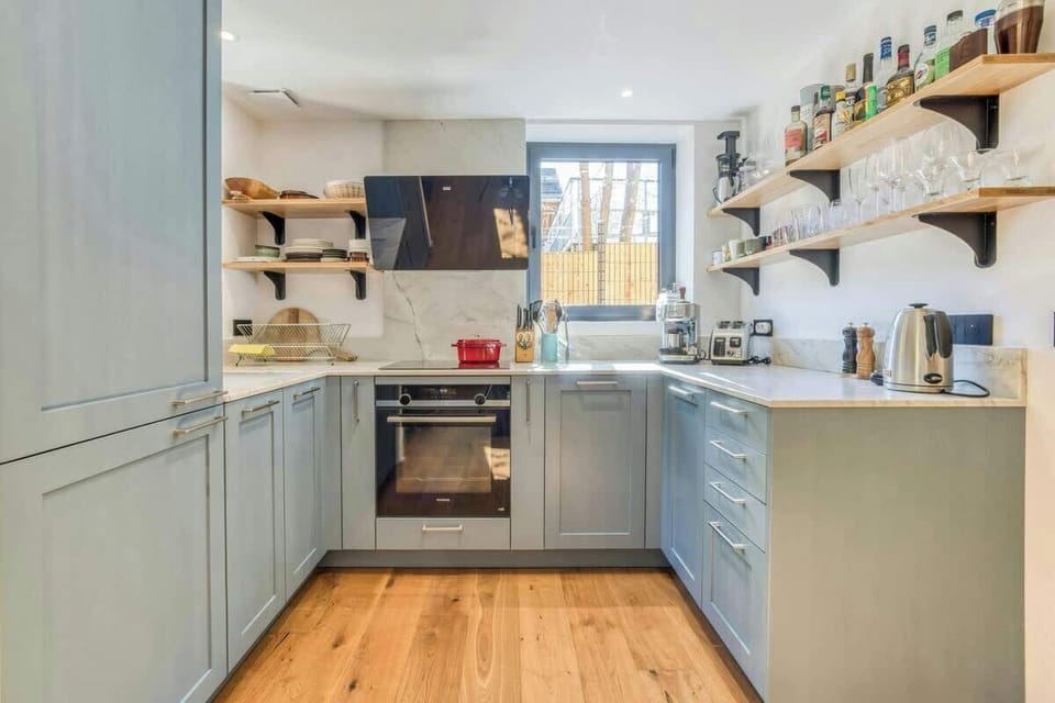 Rooms: Kitchen