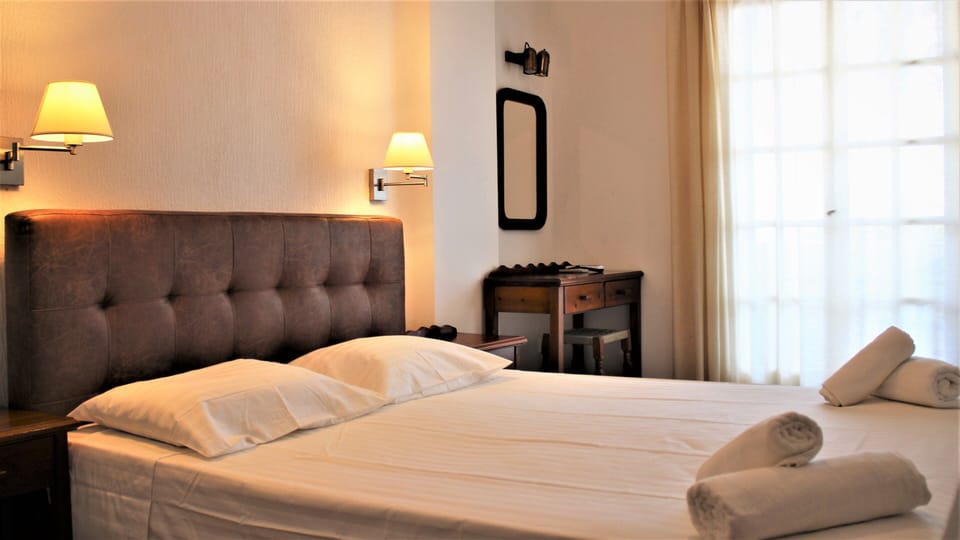 Classic Double or Twin Room, Garden View | WiFi (free)