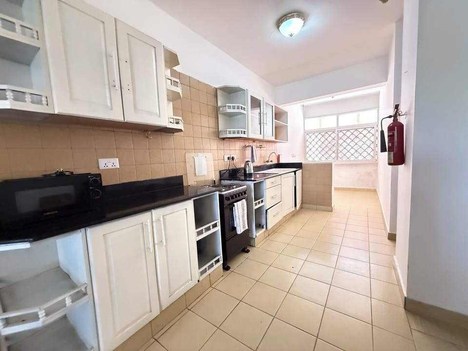 Apartment, 2 Bedrooms, Accessible, Smoking | Interior