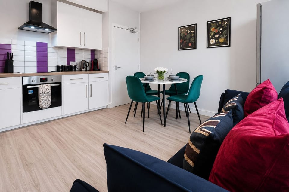 Living, Dining & Kitchen area - King's Cross flat near Regent's Park & Camden