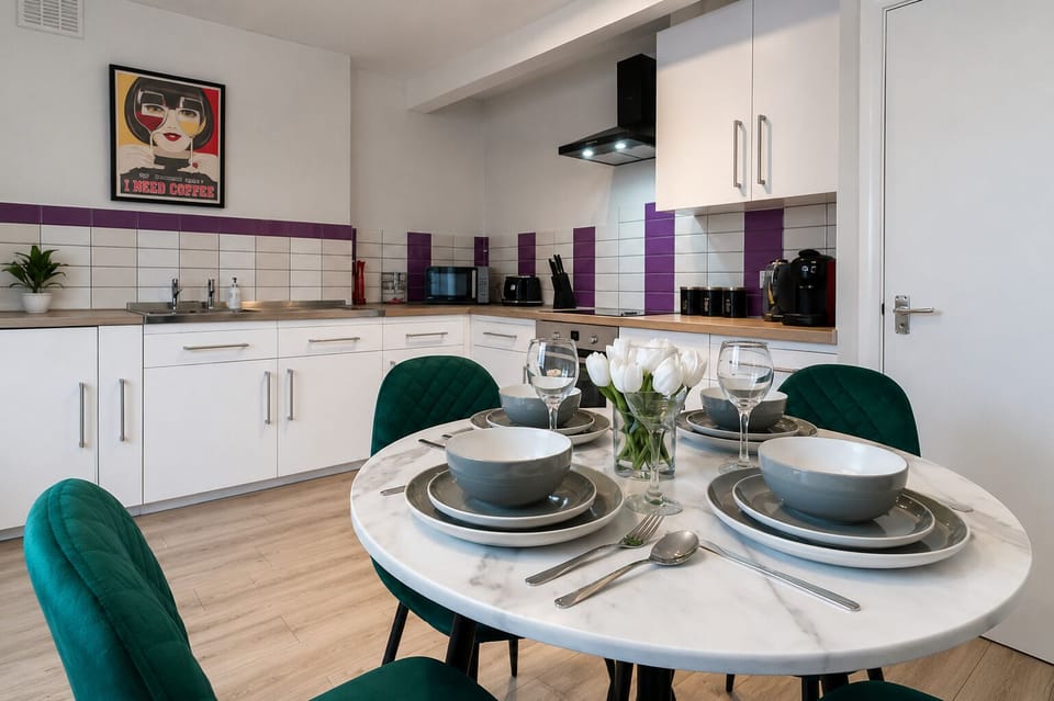 Living, Dining & Kitchen area - King's Cross flat near Regent's Park & Camden