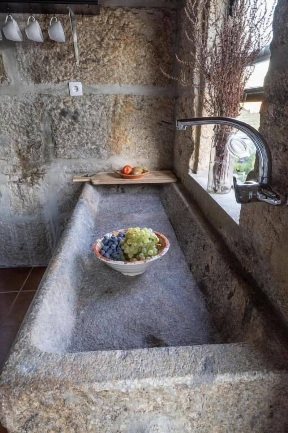 Deluxe Double Room | Bathroom | Towels, toilet paper