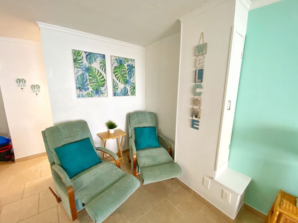 Comfortable living area to relax and unwind. 