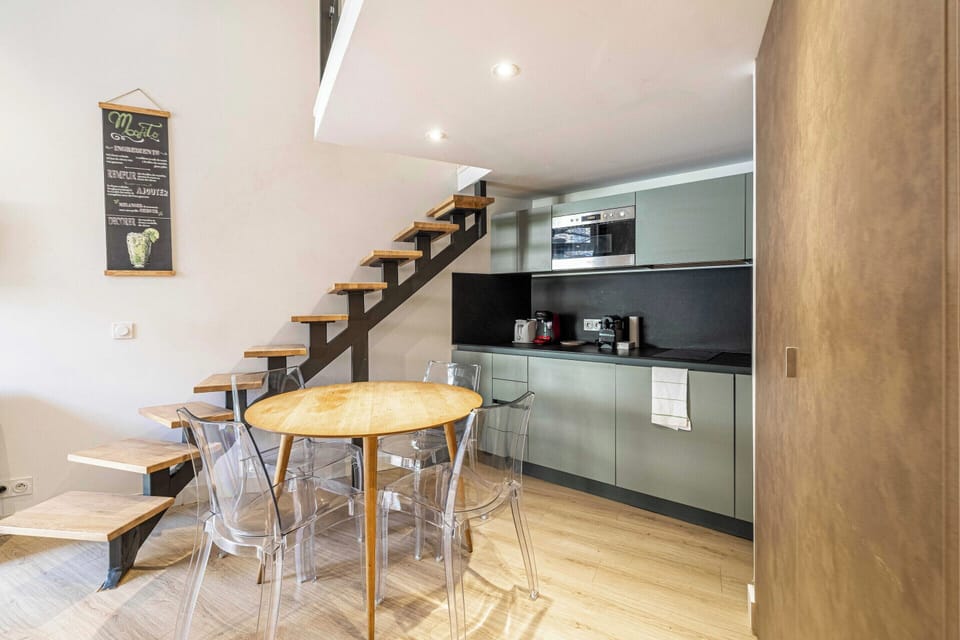 Apartment | Private kitchen | Fridge, microwave, stovetop, coffee/tea maker