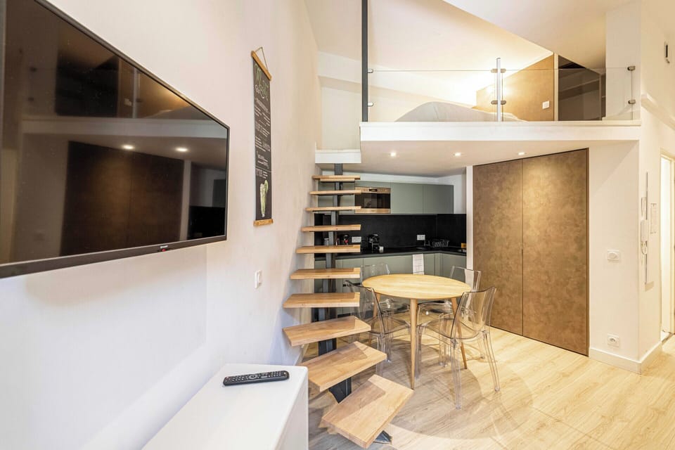 Apartment | Dining