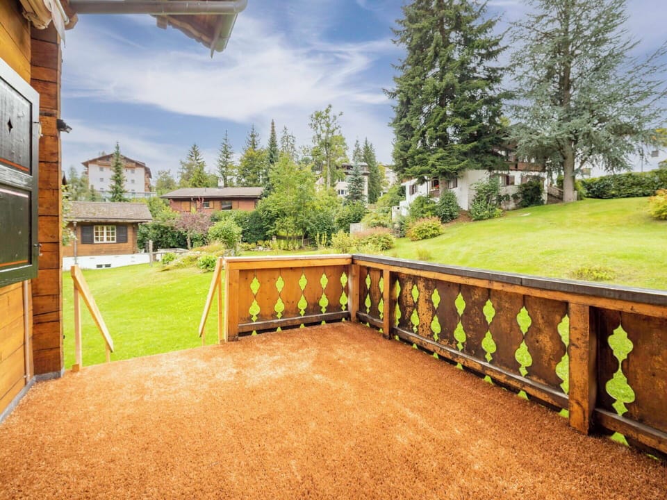 Shrub, Garden, Land Lot, Groundcover, Lawn, Landscaping, Yard, Wood Stain, Backyard, Fence