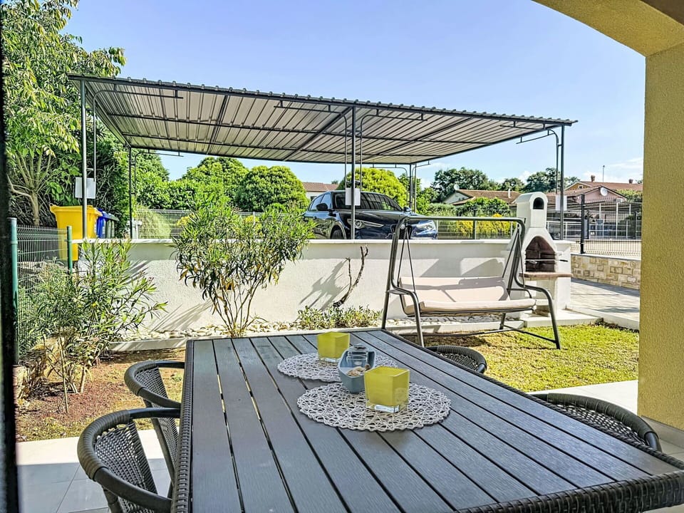 Swimming Pool, Resort, Home, Eco Hotel, Estate, Patio, Villa, Courtyard, Design, Outdoor Furniture
