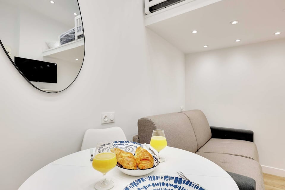 Apartment | Dining