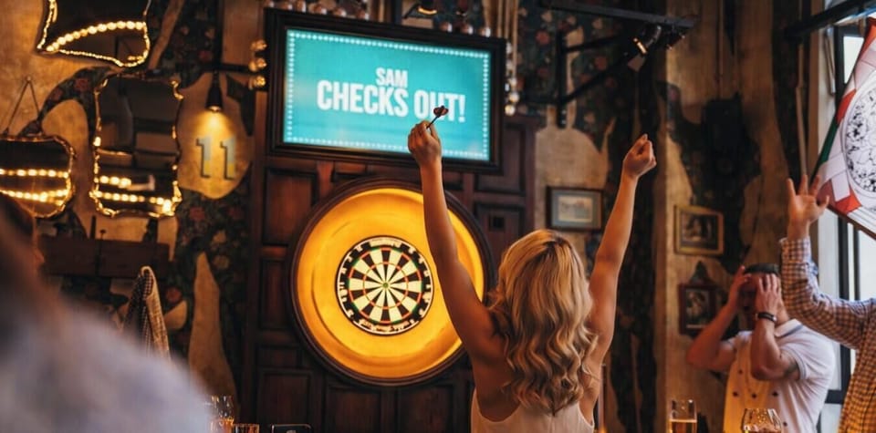 Fun local activities are just a 1-minute walk away, with nearby bars offering darts, games and entertainment—perfect for a night out with friends.