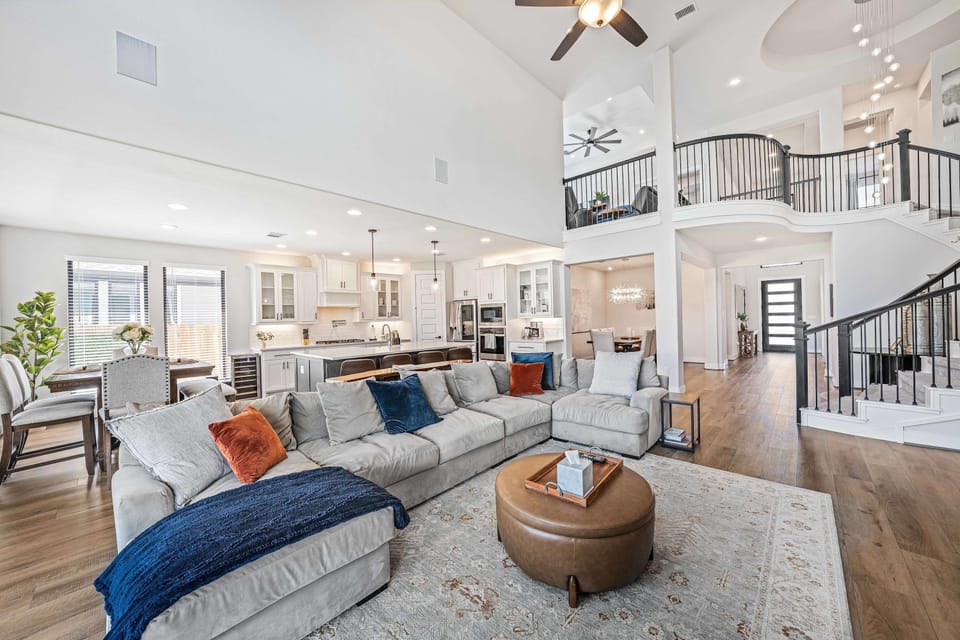 House | 5 bedrooms, high-speed internet