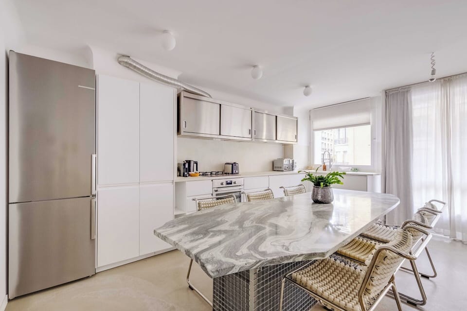 Apartment | Private kitchen | Fridge, microwave, oven, stovetop