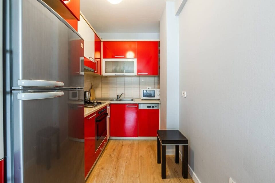 Fully-equipped kitchen