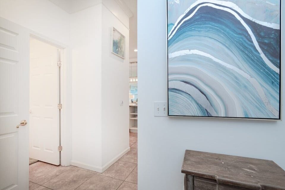 Entrance - Welcome to Dolphin Waves