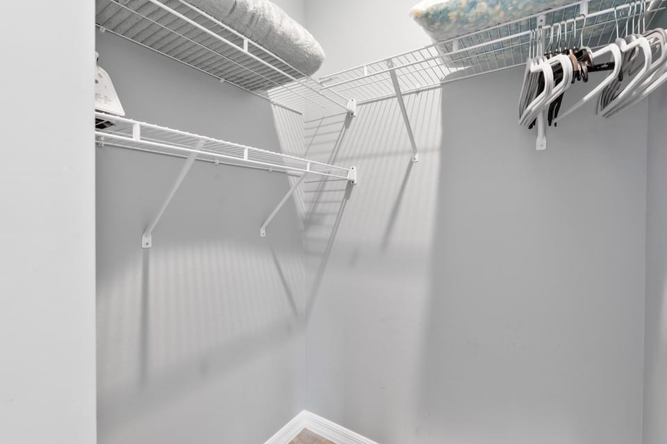 House, Multiple Beds (Hook Wine and Sinker) | Interior