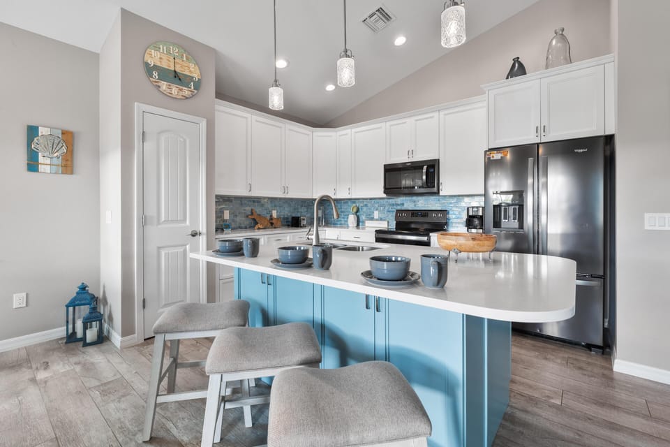 House, Multiple Beds (Hook Wine and Sinker) | Private kitchen