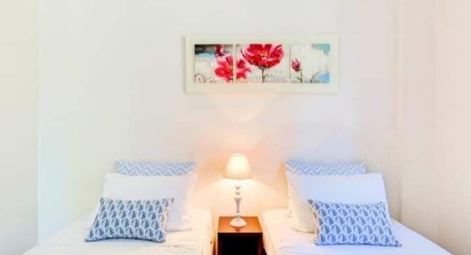 House, Smoking | 2 bedrooms, high-speed internet