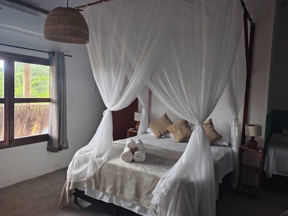 WiFi (free), bed sheets