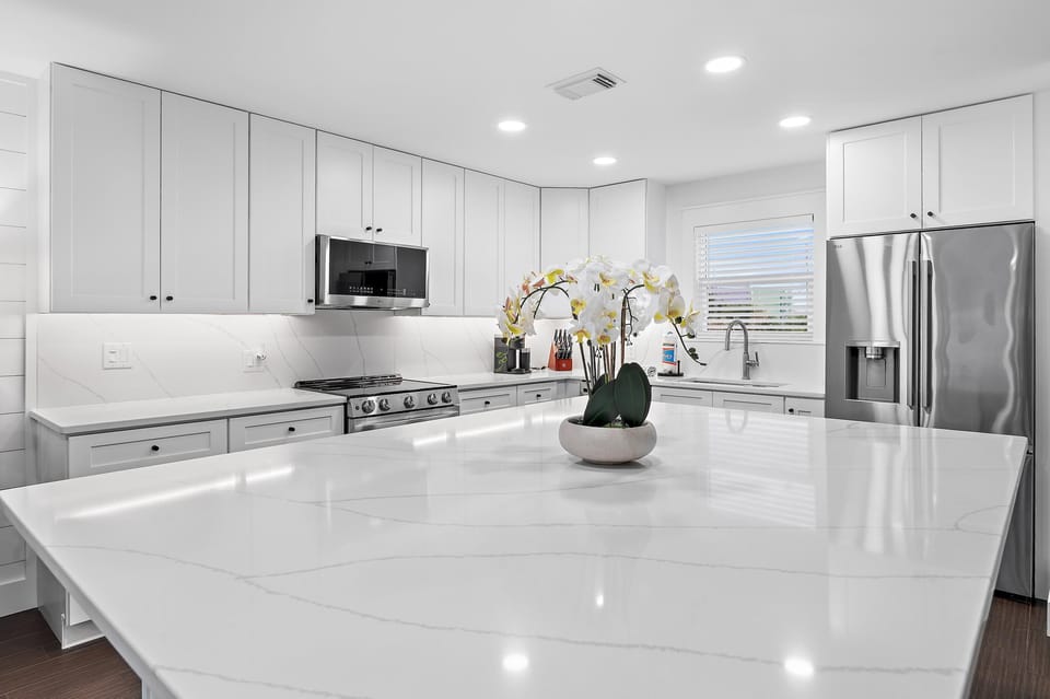 House, Multiple Beds (Emerald Hideout) | Private kitchen