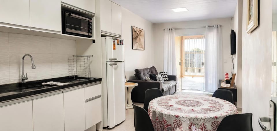 Comfort House, 2 Bedrooms, Air conditioning, Courtyard View | Private kitchen | Fridge, microwave, cookware/dishes/utensils, freezer
