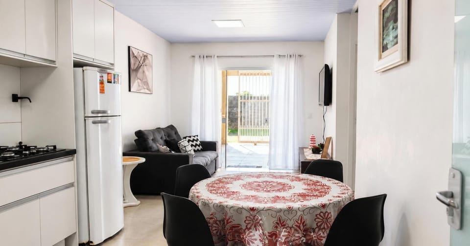 Comfort House, 2 Bedrooms, Air conditioning, Courtyard View | Dining