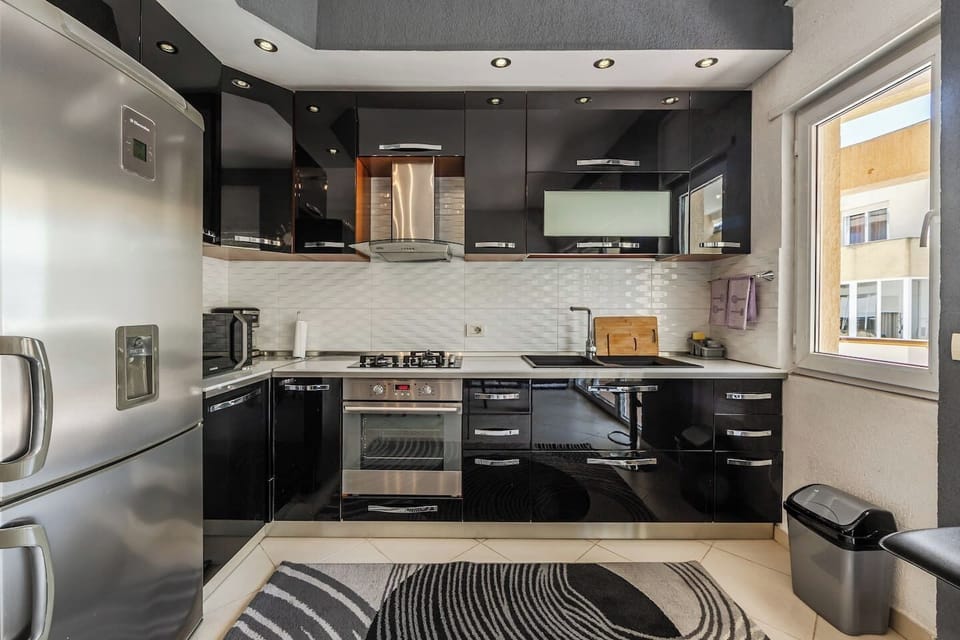 Fully-equipped kitchen