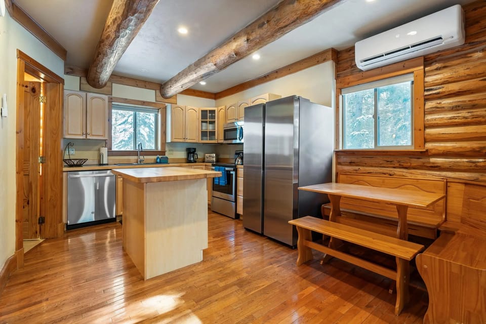 Breakfast nook in kitchen