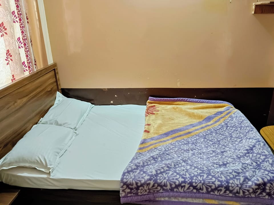 Deluxe Double Room | Desk, laptop workspace, free WiFi