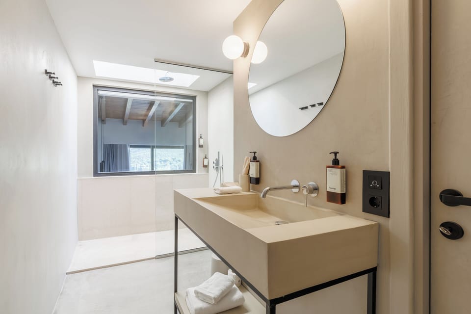 Double or Twin Room, 1 Queen Bed, Sea View | Bathroom | Shower, hair dryer, towels, soap