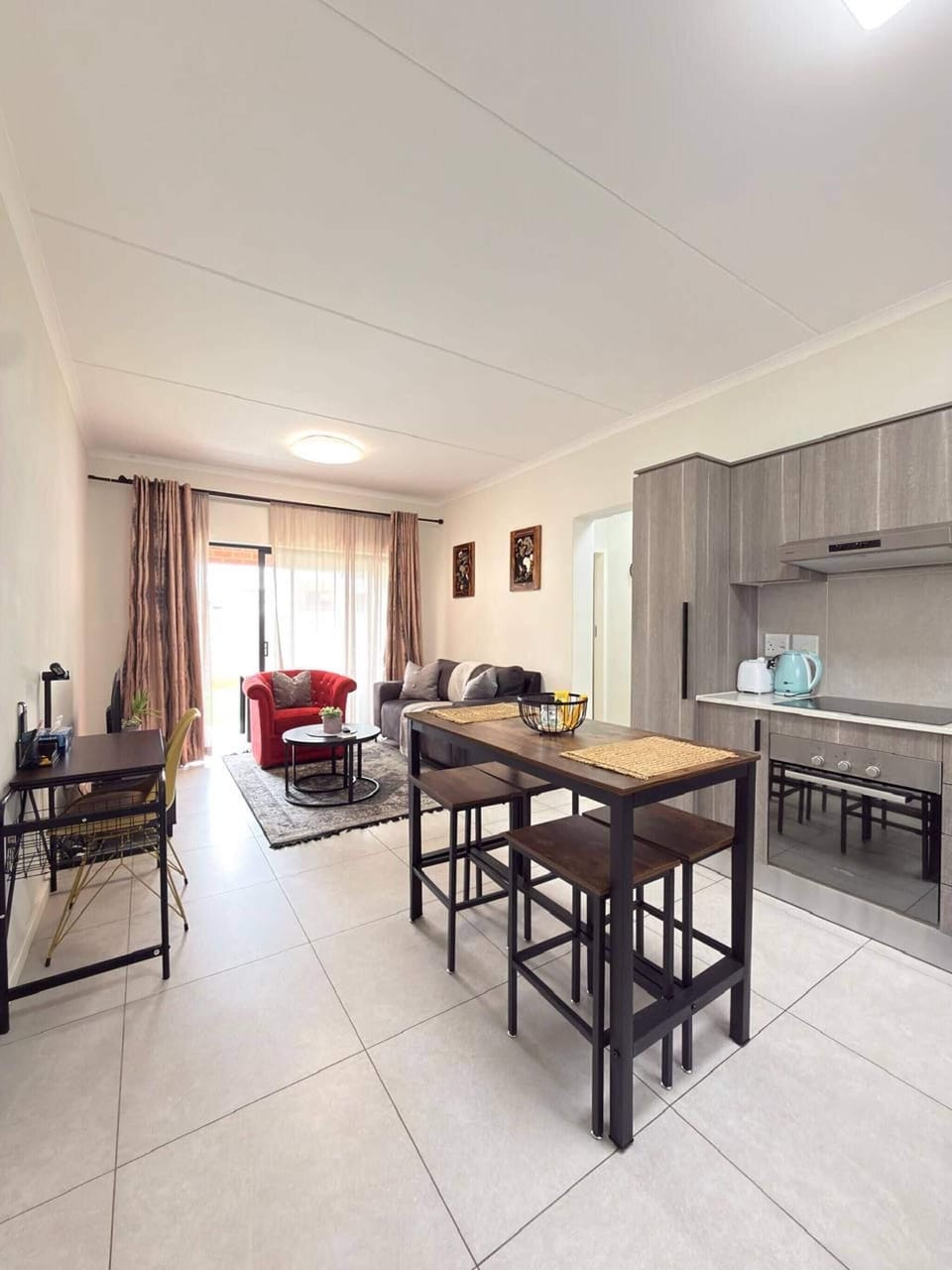 Apartment, 2 Bedrooms, Balcony | Living room