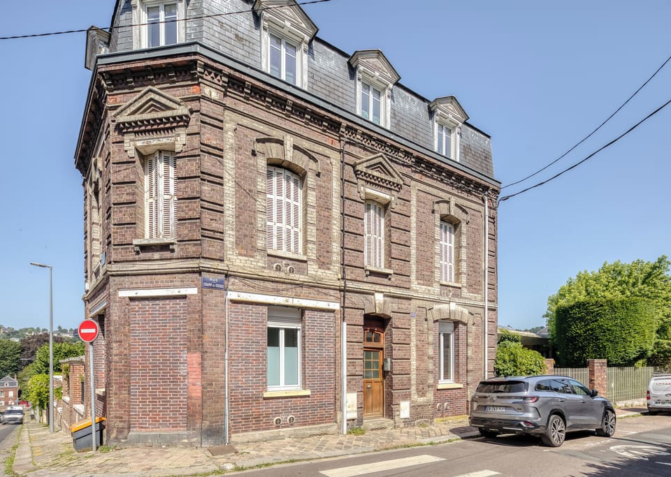 Résidence fermée et rues avoisinantes