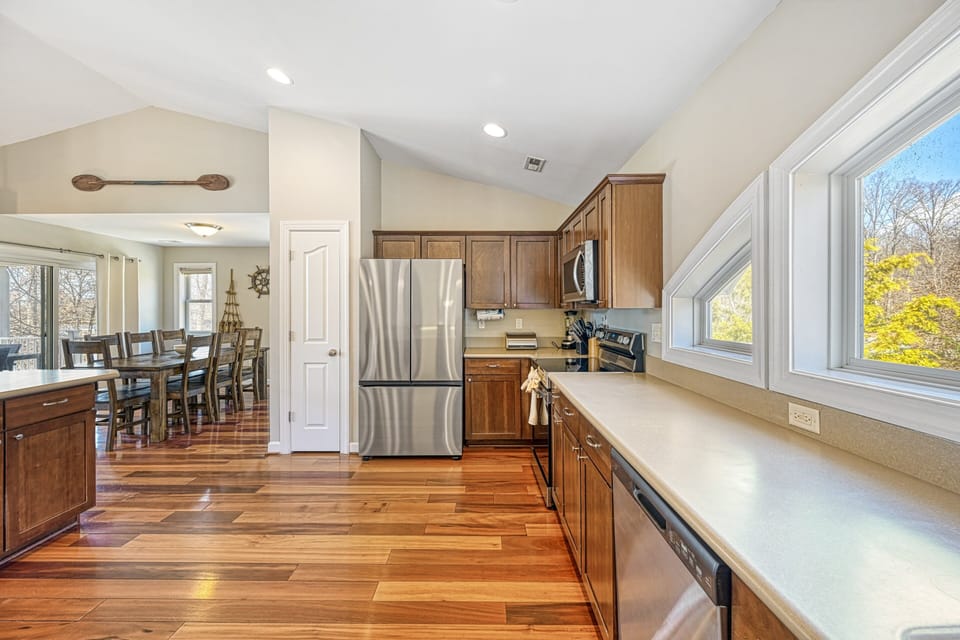 House, Multiple Beds (Sweet Carolina) | Private kitchen