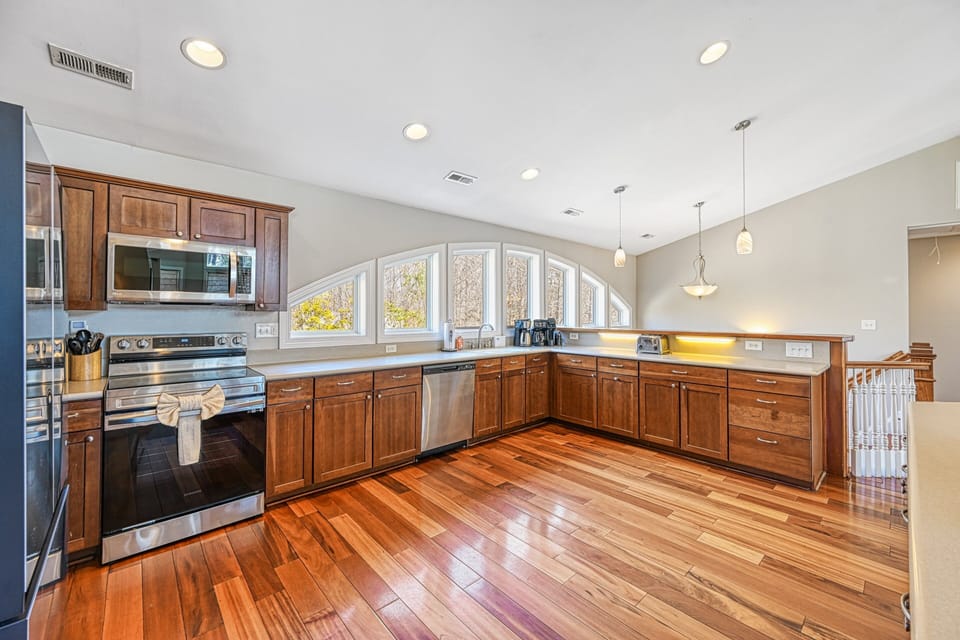 House, Multiple Beds (Sweet Carolina) | Private kitchen