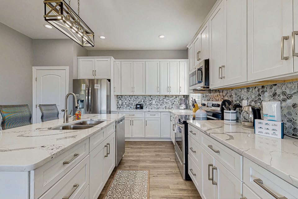 House, Multiple Beds (Sunset Valley) | Private kitchen