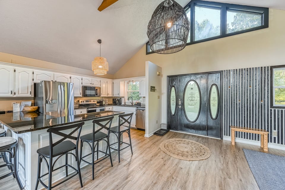 House, Multiple Beds, Kitchen (The Blue Heron Retreat) | Private kitchen