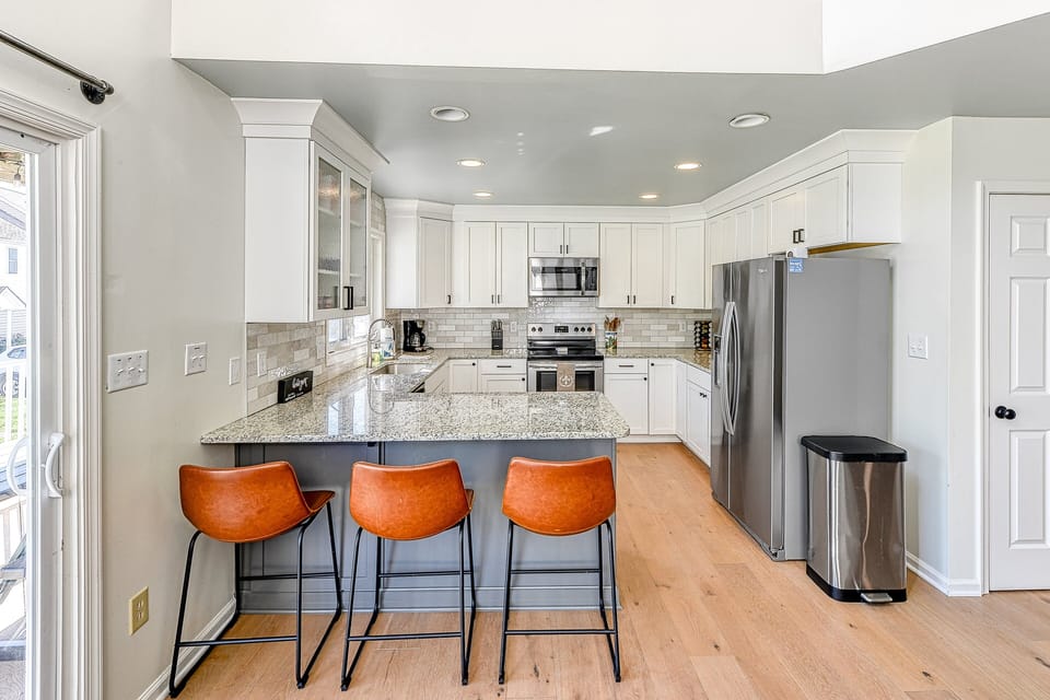 House, Multiple Beds, Balcony (Oak Alley) | Private kitchen