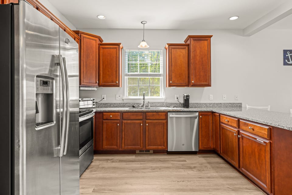 House, Multiple Beds, Kitchen (Lakeview Perch) | Private kitchen