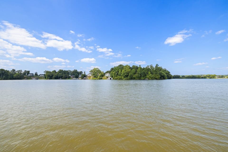 House, Multiple Beds, Kitchen (Lakeview Perch) | Water view