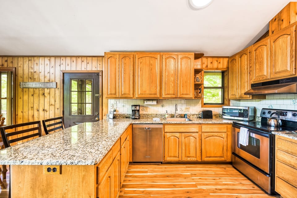 House, Multiple Beds, Kitchen (Better Days) | Private kitchen