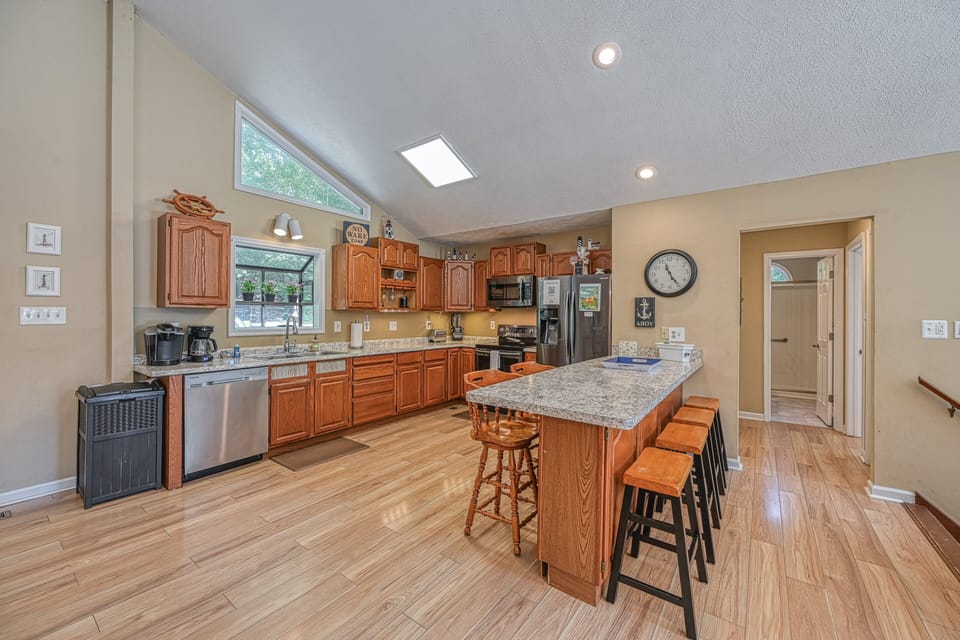 House, Multiple Beds (No Wake Zone) | Private kitchen