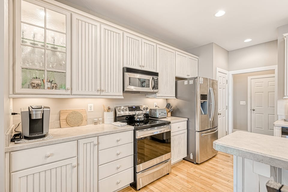 House, Multiple Beds, Kitchen (Lake Anna Cabana) | Private kitchen