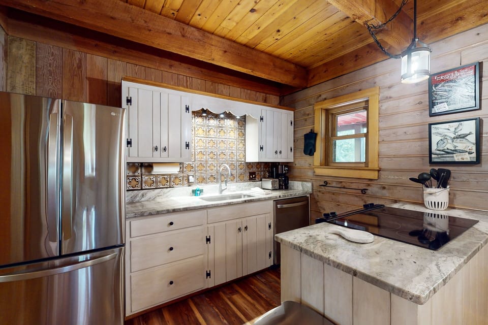 House, Multiple Beds (Waterfront Wonder) | Private kitchen