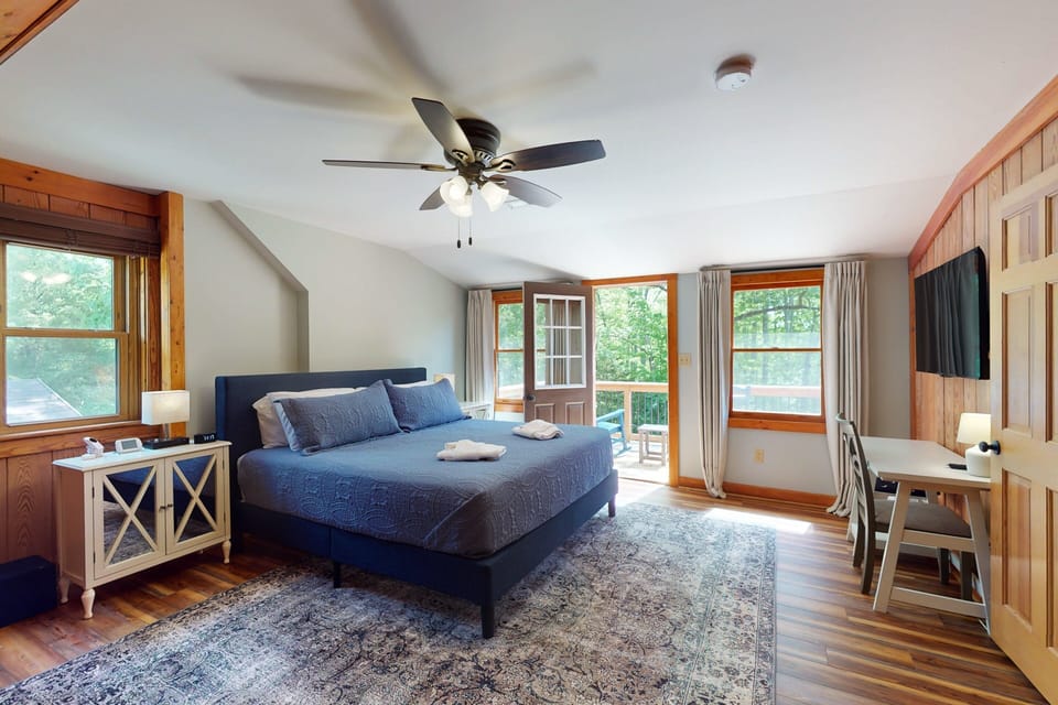 House, Multiple Beds (Waterfront Wonder) | 3 bedrooms, individually decorated, individually furnished, bed sheets