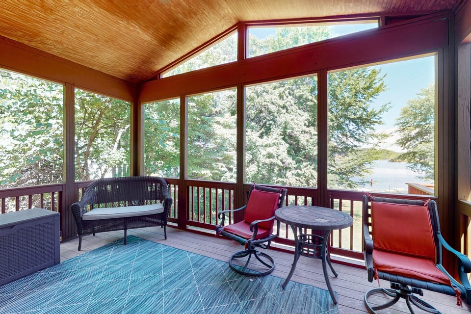 House, Multiple Beds, Balcony (Carolina Cove) | Interior